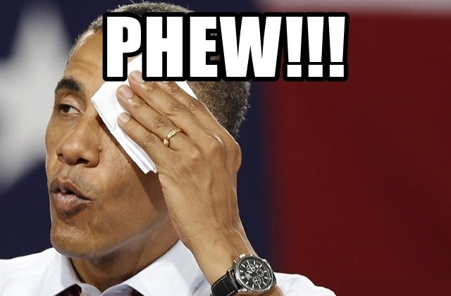 Meme ⚡ Phew – Obama lấy khăn lau mặt thở phào nhẹ nhõm