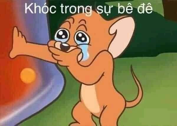 Meme ⚡ Chuột Jerry khóc trong sự bê đê