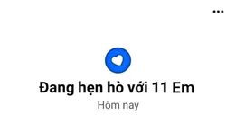 Meme ⚡ Đặt trạng thái đang hẹn hò với 11 em trên Facebook