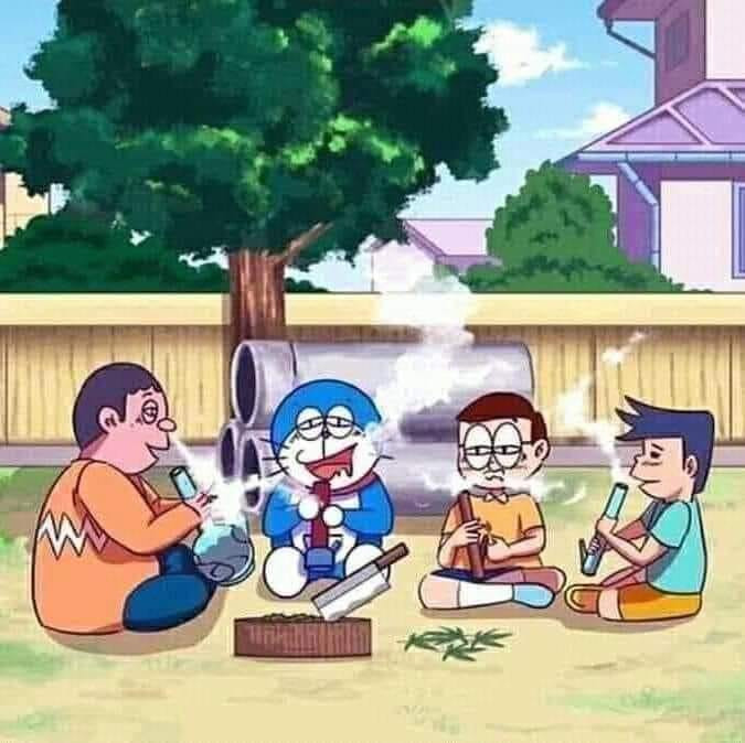 Meme ⚡ Doraemon, Chaien, Nobita cùng Xeko đang hút cỏ