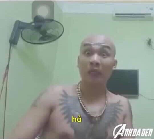 Meme ⚡ Giang hồ Tiến Bịp trố mắt “Hả?”