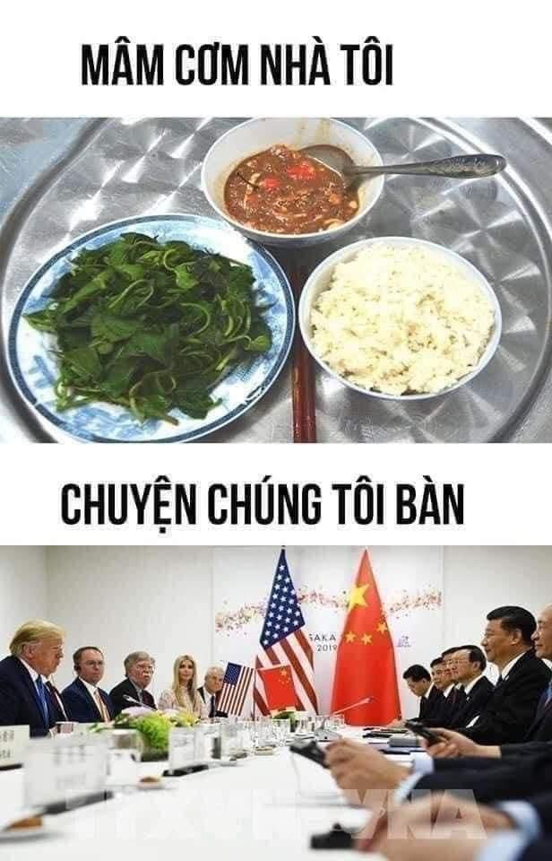 Meme ⚡ Mâm cơm nhà tôi – Chuyện chúng tôi bàn – Ăn rau muống nói chuyện chính trị thế giới