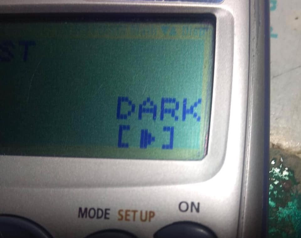 Meme ⚡ Màn hình máy tính Casio hiện chữ dark