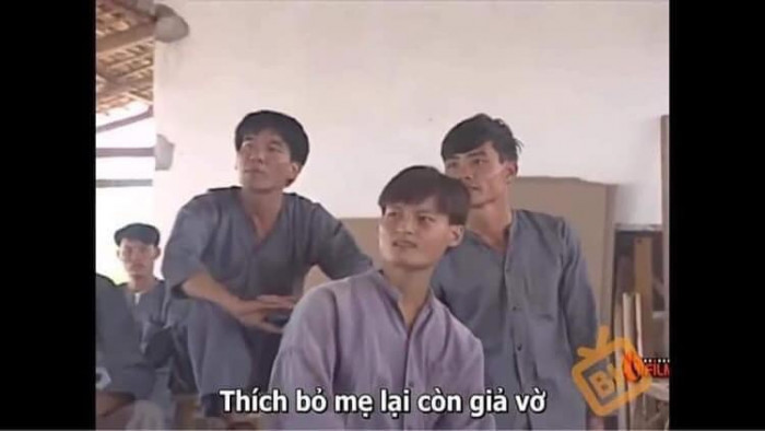 Meme ⚡ Thích bỏ mẹ lại còn giả vờ